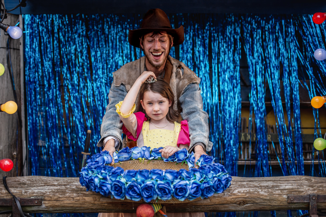 MaPa — father and daughter in costume